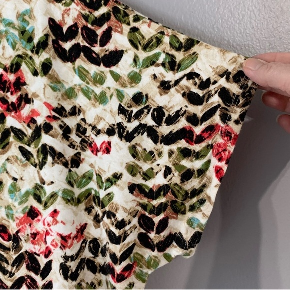 J. Jill Wearever Collection scoop neck multi abstract leaf top. Size L - Picture 5 of 9